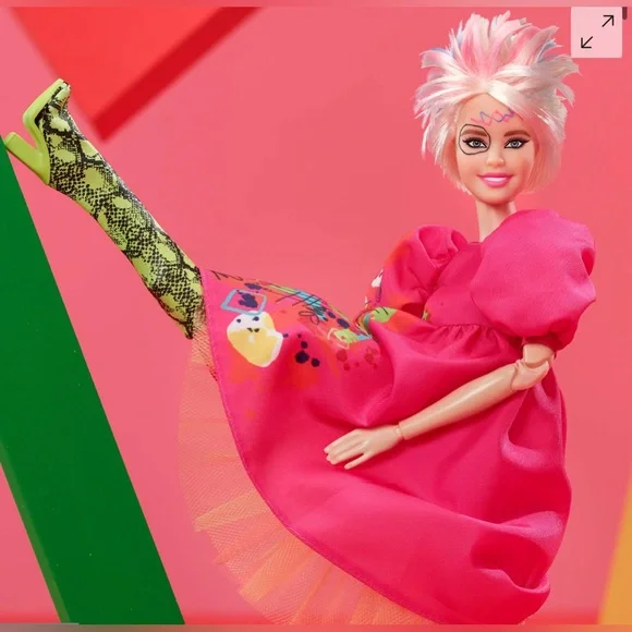 Weird Barbie – Barbie The Movie - Picture 3 of 7